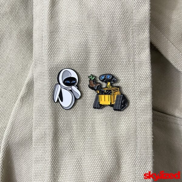 WALL·E & EVE Lapel Pin